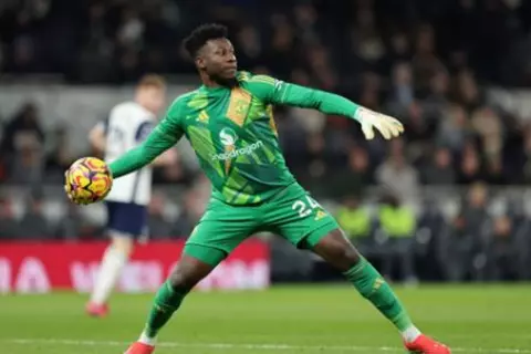 رسميًا.. أونانا ينضم إلى طرابزون سبور التركي